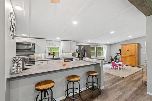 Kitchen Island | Image 25