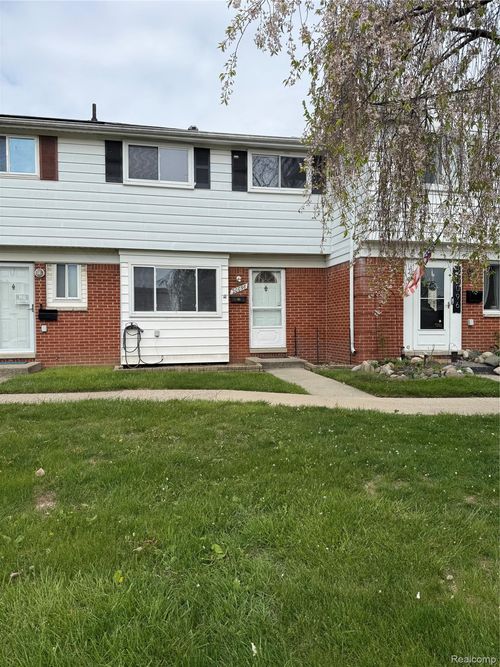 20098 Brian Ct, Clinton Township, MI, 48035-3436 | Card Image