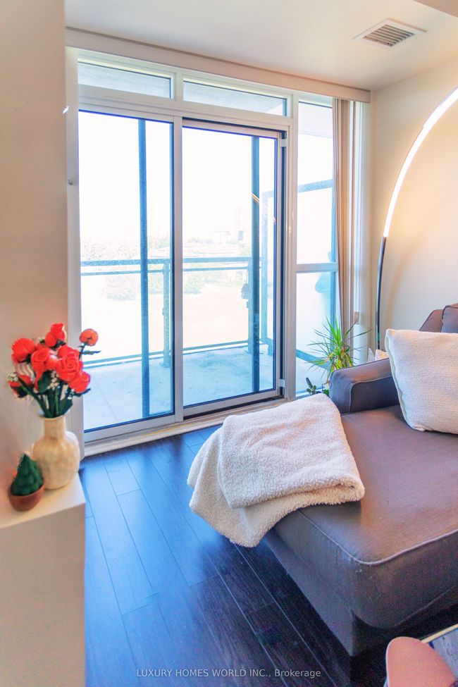 128 King St N, Condo with 2 bedrooms, 1 bathrooms and 1 parking in Waterloo ON | Image 11