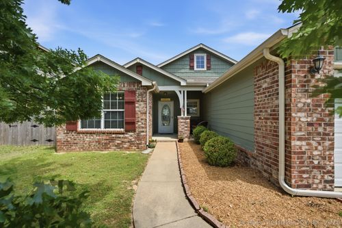 3610 Whippoorwill Ln, Enid, OK, 73703-1420 | Card Image