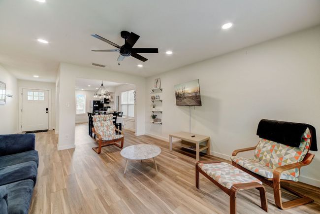 4405 Button Bend Cir, House other with 4 bedrooms, 2 bathrooms and 2 parking in Austin TX | Image 18