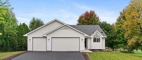 820 S Maple St, Belle Plaine, MN, 56011-2282 | Card Image