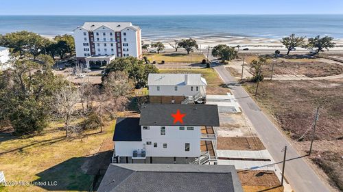 423 S Girard Ave, Long Beach, MS, 39560-5937 | Card Image