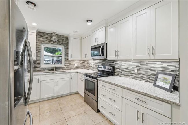 338 Winnachee Dr, House other with 2 bedrooms, 2 bathrooms and null parking in Stuart FL | Image 7