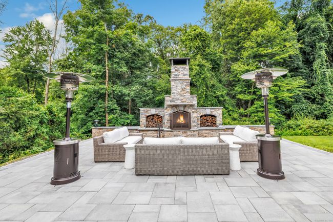 86 Walnut Tree Hill Rd, House other with 4 bedrooms, 4 bathrooms and null parking in Shelton CT | Image 5