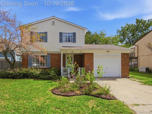 801 Meadowlark Ln, Howell, MI, 48843-2368 | Card Image