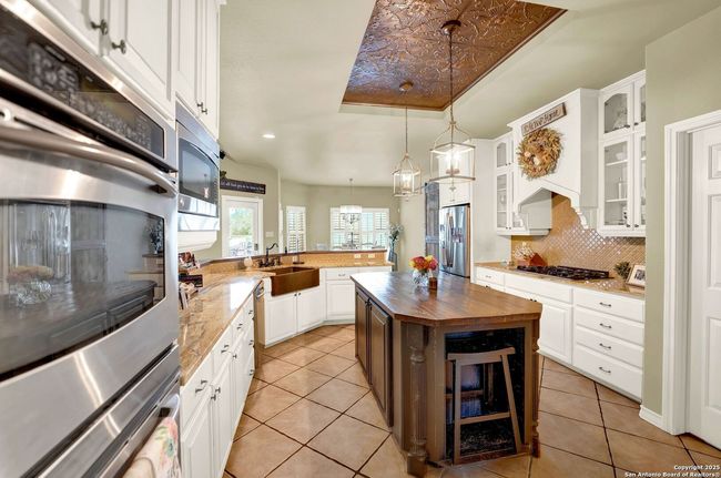 1409 Woodland Ct, House other with 4 bedrooms, 4 bathrooms and null parking in Hondo TX | Image 21