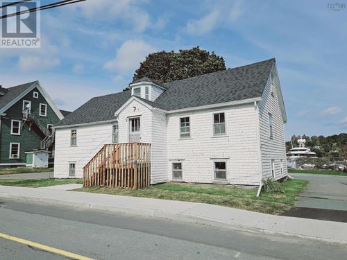 57 Tannery Rd, Lunenburg, NS, B0J2C0 | Card Image