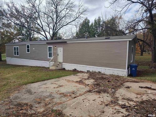 211 S Main St, West Salem, IL, 62476-1209 | Card Image