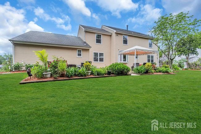 51 Sturbridge Dr, House other with 5 bedrooms, 4 bathrooms and null parking in Piscataway NJ | Image 57