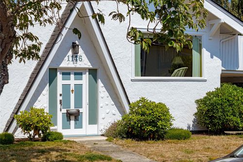 1146 Leonard St, Victoria, BC, V8V2S4 | Card Image