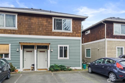 9159 23rd Ave Ne, Seattle, WA, 98115-3368 | Card Image