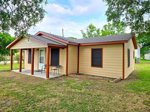 402 Texas Independence Trl, Van Vleck, TX, 77482 | Card Image