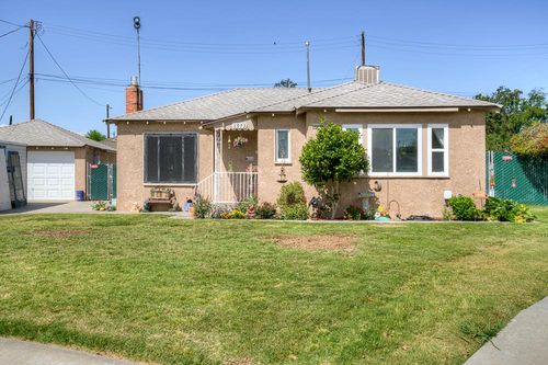 2973 E Simpson Ave, Fresno, CA, 93703-1222 | Card Image
