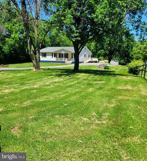 18000 Davis Ln, BOONSBORO, MD, 21713-2404 | Card Image