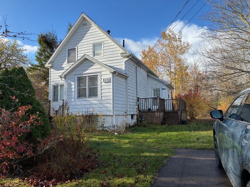 115 Queen St, Baddeck, NS, B0E1B0 | Card Image