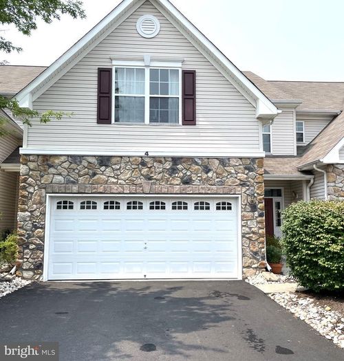 4 Blake Dr, Pennington, NJ, 08534-5193 | Card Image