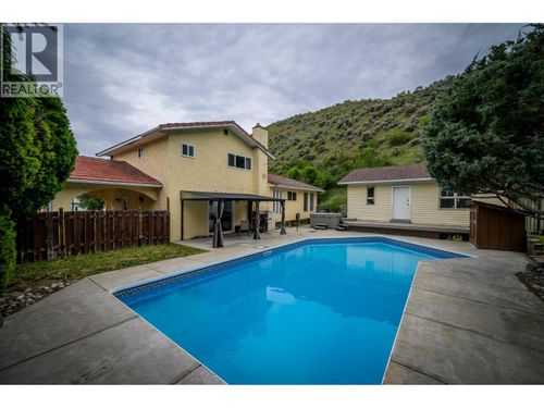 260 Miller Pl, Kamloops, BC, V2C5V8 | Card Image