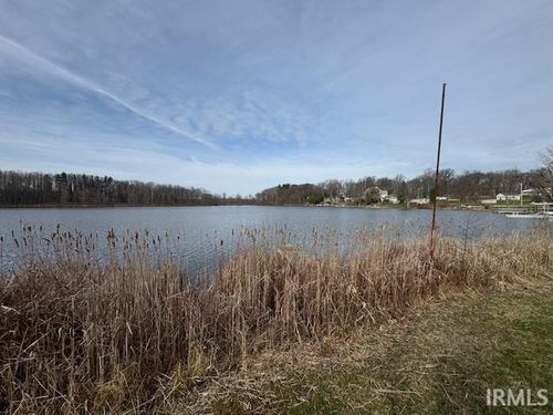 2150 E 525 S, Wolcottville, IN, 46795-9243 | Card Image