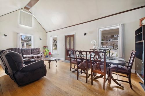 45 Old Bedford Rd, Goldens Bridge, NY, 10526-1001 | Card Image
