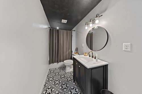 411 E Hamilton St, Union Mills, IN, 46382 | Card Image