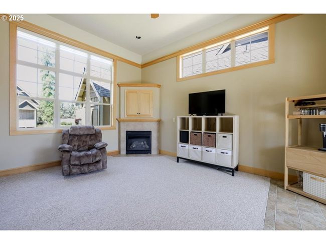 11164 Desert Sky Loop, House other with 3 bedrooms, 2 bathrooms and null parking in Redmond OR | Image 4
