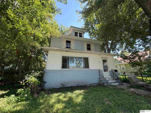 2427 Ellison Avenue, Omaha, NE, 68111-0000 | Card Image