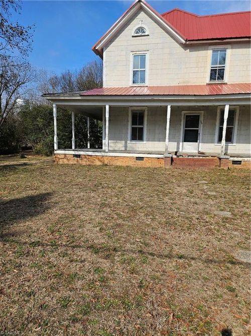 105 E 2nd Ave, Mount Gilead, NC, 27306-8729 | Card Image