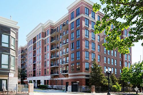 708-343 Old Town Ct, Chicago, IL, 60610-7694 | Card Image