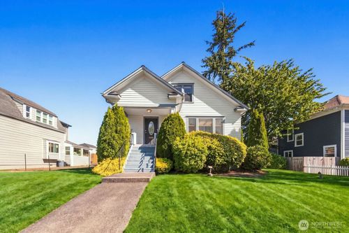 3325 Wetmore Ave, Everett, WA, 98201-4322 | Card Image
