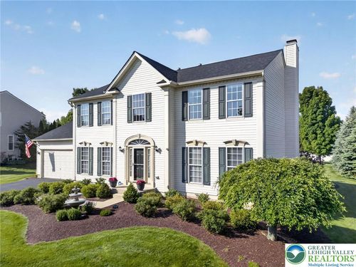 7018 Tuscany Dr, Macungie, PA, 18062-8982 | Card Image