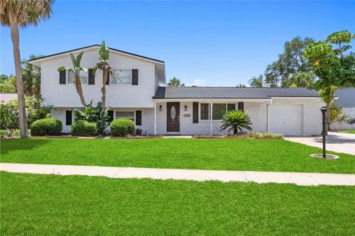 8412 Flagstone Dr, TAMPA, FL, 33615-4916 | Card Image