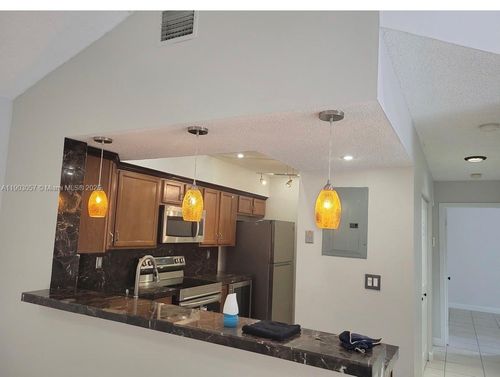 apt-306-18850 Nw 57th Ave, Hialeah, FL, 33015-7022 | Card Image