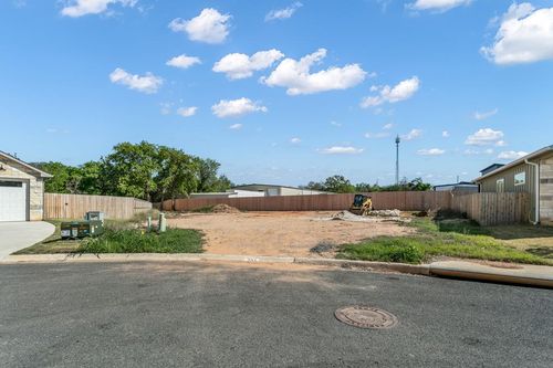 701 Wedgewood Ln, Fredericksburg, TX, 78624-3862 | Card Image