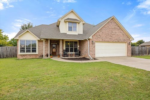 3204 Bowie St, Granbury, TX, 76049-7969 | Card Image