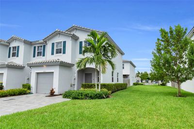 2653 Se 12th St, Townhouse with 3 bedrooms, 2 bathrooms and null parking in Homestead FL | Image 1