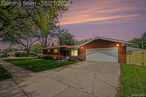 28326 Alden St, Madison Heights, MI, 48071-3050 | Card Image