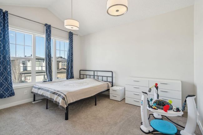 35 Sage Bluff Heights Nw, Home with 3 bedrooms, 3 bathrooms and 2 parking in Calgary AB | Image 15