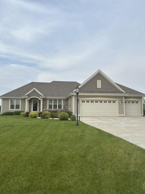 901 Hastings Drive, Eagle, WI, 53119 | Card Image
