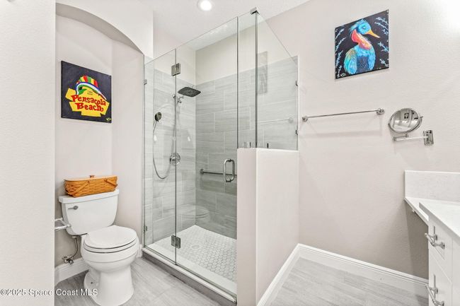 Primary En-Suite | Image 11