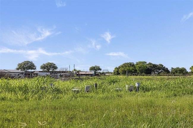 150 Huenefeld Ln, Home with 2 bedrooms, 3 bathrooms and 1 parking in Round Top TX | Image 43