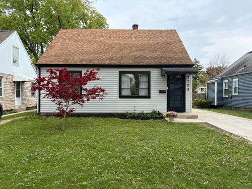 2108 S 93rd St, WEST ALLIS, WI, 53227-1528 | Card Image