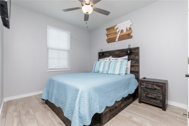 UNIT-402 - 1701 Station St, Townhouse with 3 bedrooms, 3 bathrooms and 2 parking in Port Aransas TX | Image 5