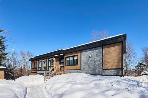 35 Rue De La Sablière, Ste-Marguerite-Du-Lac-Masson, QC, J0T1L0 | Card Image