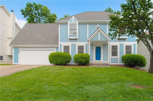 8209 Bell Road, Lenexa, KS, 66219 | Card Image