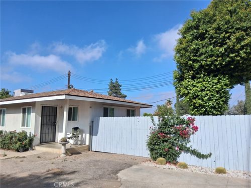 531 Erwin St, Calimesa, CA, 92320-1124 | Card Image