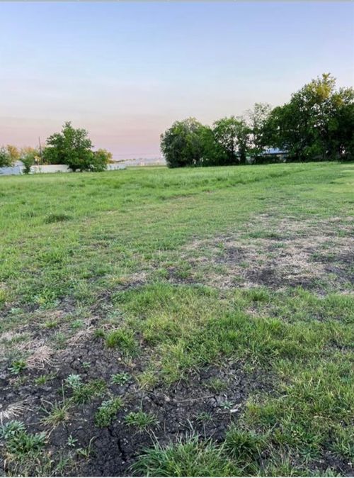 1201 E Pietzsch St, Bartlett, TX, 76511 | Card Image