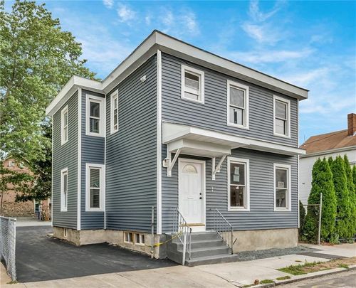 123 Chester Ave, Providence, RI, 02907-1209 | Card Image