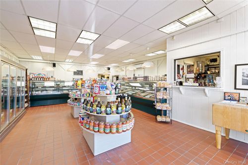 2056 Merrick Rd, Merrick, NY, 11566-4736 | Card Image