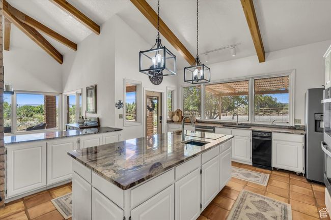 985 N Wonder Ln, House other with 4 bedrooms, 4 bathrooms and 4 parking in Leeds UT | Image 16